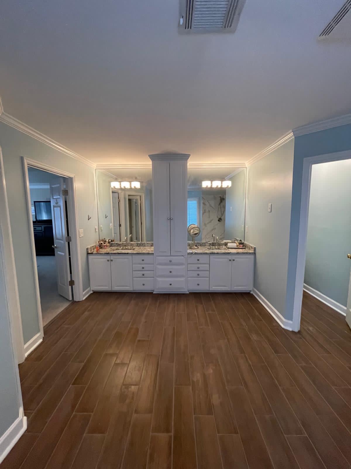 Granite double vanity countertop